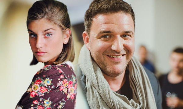 На пальце девушки Максима Виторгана нашли обручальное кольцо. Фото